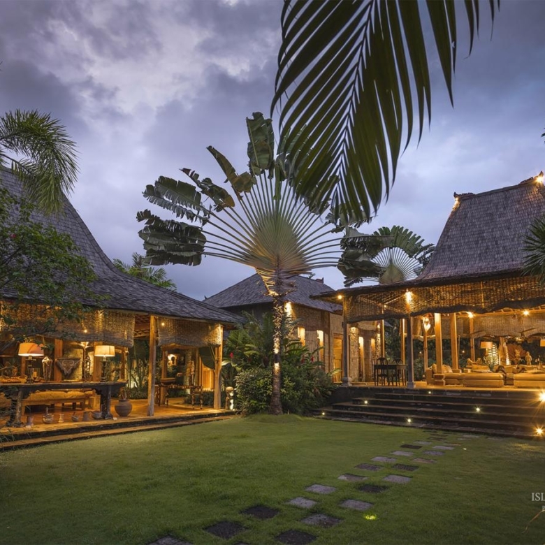 Villa-Zelie-Night-vibes