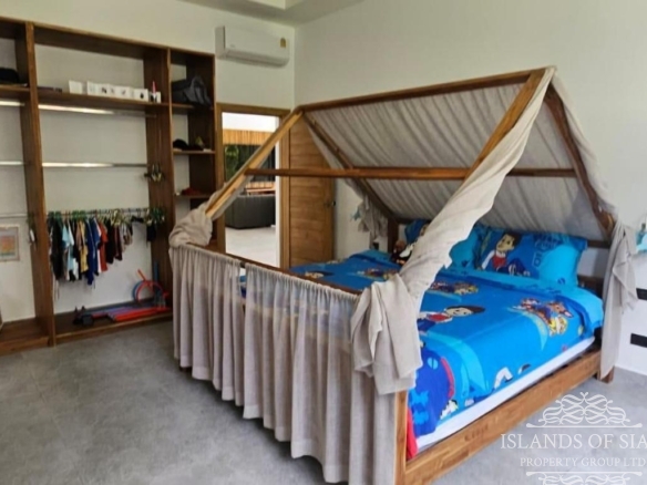  Beautiful 4-Bedroom Pool Villa in Lamai
