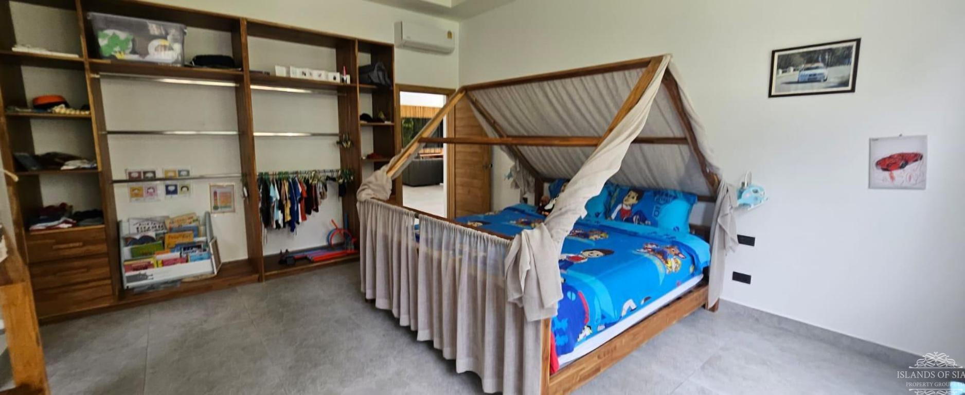  Beautiful 4-Bedroom Pool Villa in Lamai