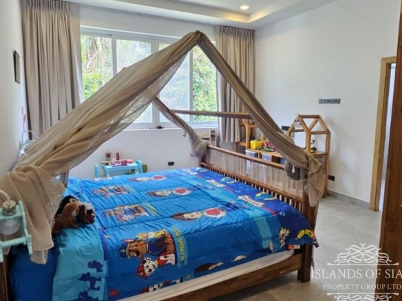  Beautiful 4-Bedroom Pool Villa in Lamai