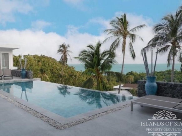 Modern 4-bedroom pool villa sea view