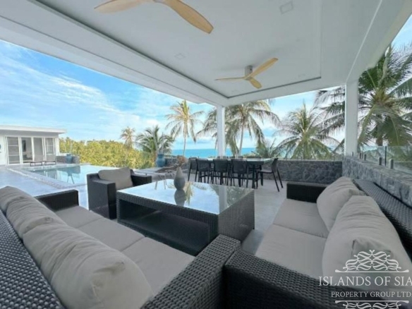 Modern 4-bedroom pool villa sea view
