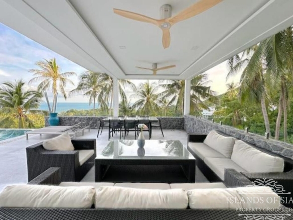 Modern 4-bedroom pool villa sea view