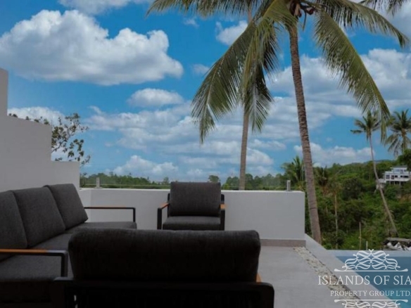 Stunning 5 bedrooms pool villa sea view