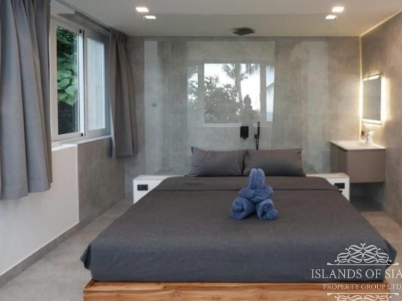 Stunning 5 bedrooms pool villa sea view